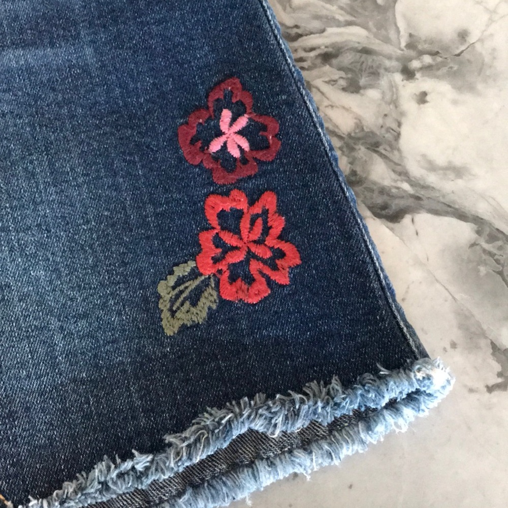 Abercrombie Kids Denim Skirt with Pink Floral Embroidery - Picture 3 of 8